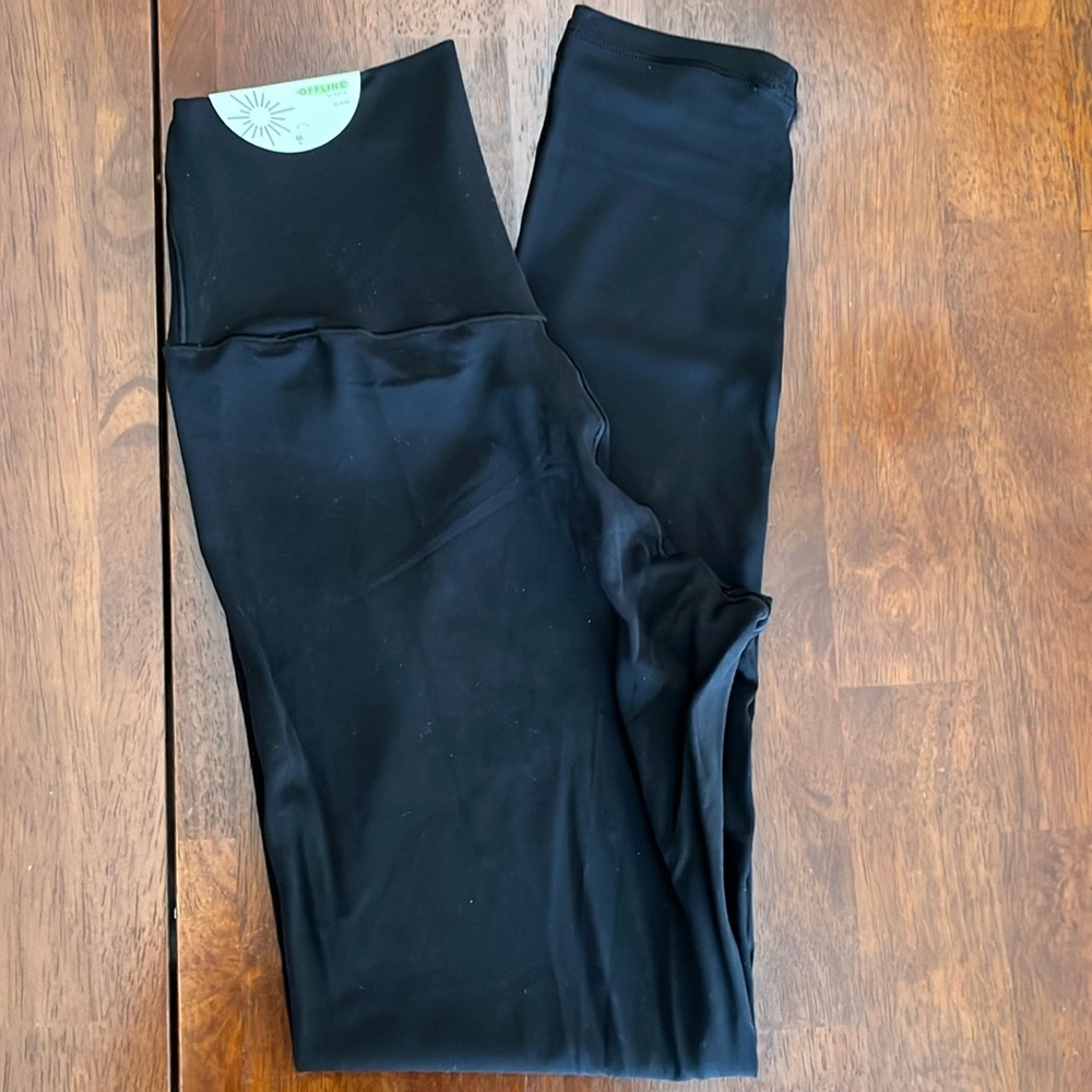 NWT Aerie Offline Real Me Black 7/8 leggings Size  M High Rise Size Medium